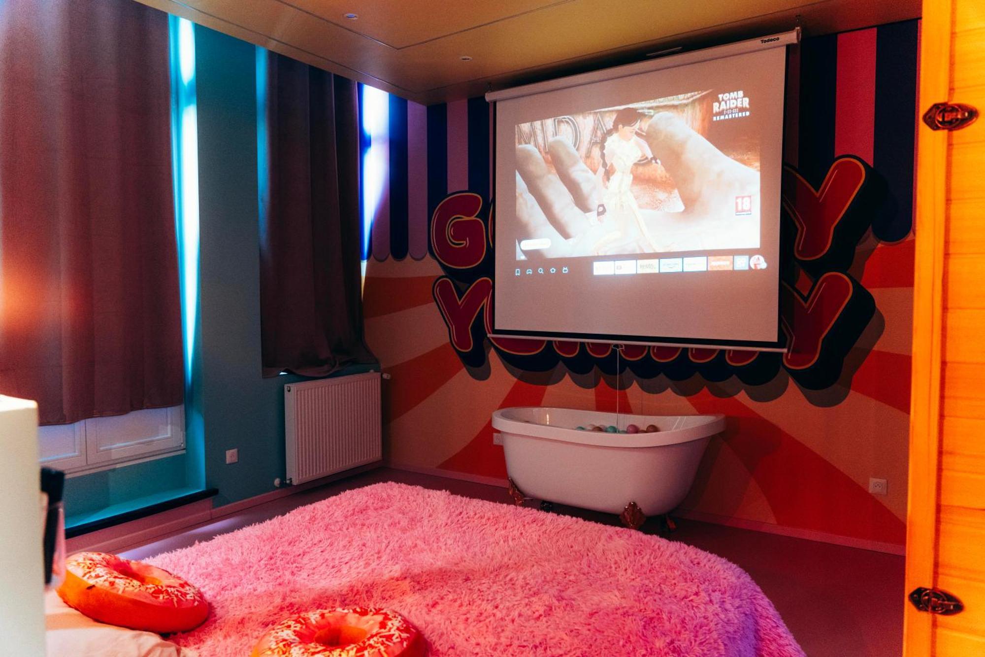 Capsule Bonbon - Balneo - Sauna - Billard - Nintendo Switch Ντουαί Εξωτερικό φωτογραφία